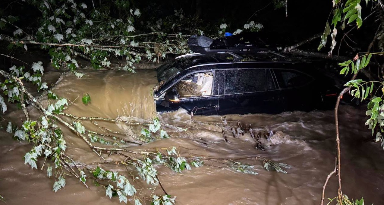 Duo rescued from Middle Fork of Red River